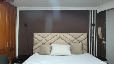 Raquel online show from November 2, 11:54 am