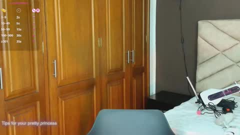 Raquel online show from September 15, 7:48 pm