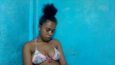 rasoelysca online show from December 4, 9:25 pm