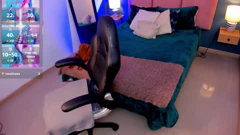 Raven Curly online show from November 26, 5:05 am