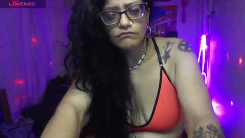 Snapshot of ravenandsin chatting on January 28, 11:17 pm Raven online show from January 28, 11:17 pm