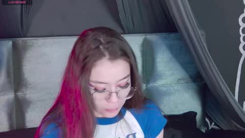 Snapshot of ravennmoonn chatting on October 8, 6:58 pm Raven online show from October 8, 6:58 pm