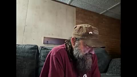 Snapshot of raybob252000 chatting on October 16, 7:52 am raybob252000 online show from October 16, 7:52 am