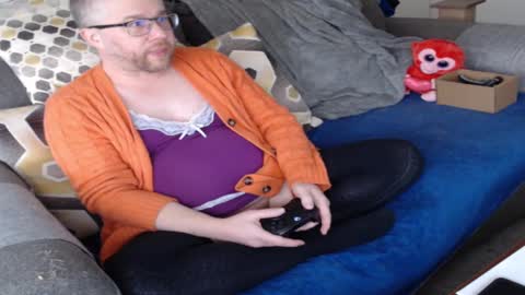 Sunshine Ray online show from November 9, 3:37 pm