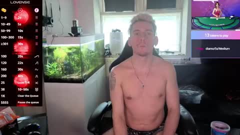 Rayzel online show from June 2, 5:04 pm