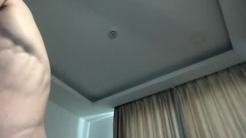 razorramon13 online show from October 16, 8:36 am