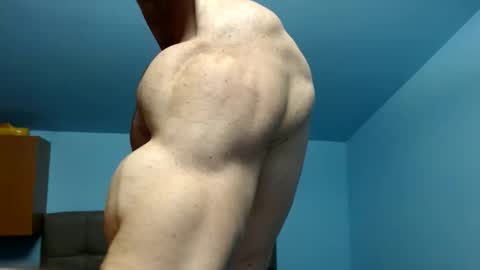 razorramon13 online show from May 31, 6:34 am