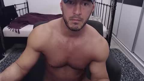 Razvan online show from January 8, 2:39 am