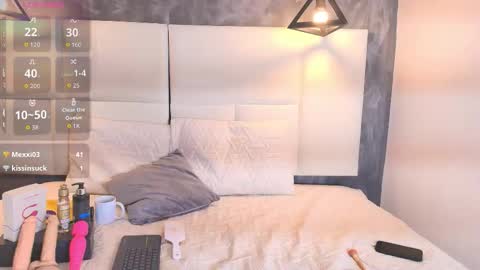 Snapshot of realbadbxtch chatting on October 20, 8:03 pm Cattleya Exposito online show from October 20, 8:03 pm