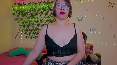 Rebbeca online show from November 4, 10:27 am