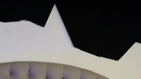 Danielle online show from February 18, 8:30 pm