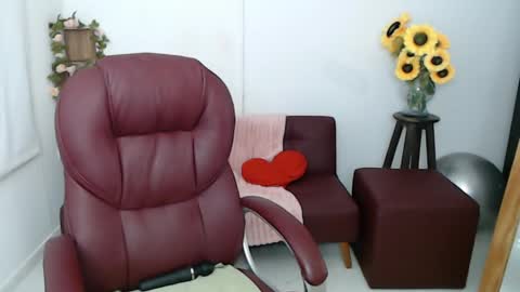 REBECA online show from May 13, 1:32 pm