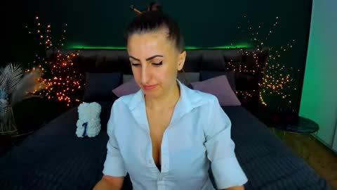 rebecca_diamonds online show from November 10, 6:49 am