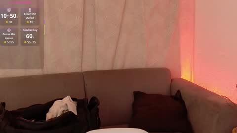 rebeccawhite_meow online show from September 20, 1:41 am