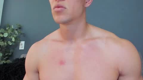 twitter REECET26 instagram RECCETAYLOR online show from March 22, 4:00 pm