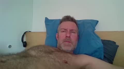 Red online show from March 3, 9:16 am