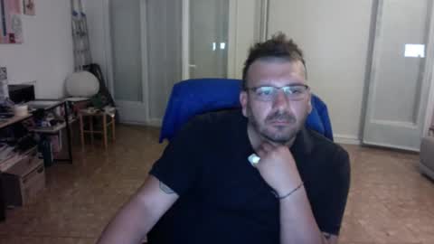 redbonezzzz online show from May 6, 10:05 pm