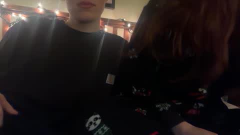 Redhead and BigPeenar online show from January 6, 1:20 am