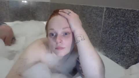 Lenae Redd online show from November 24, 8:35 am