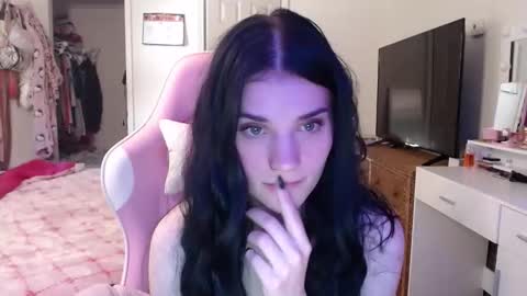 Penelope online show from October 23, 8:53 pm