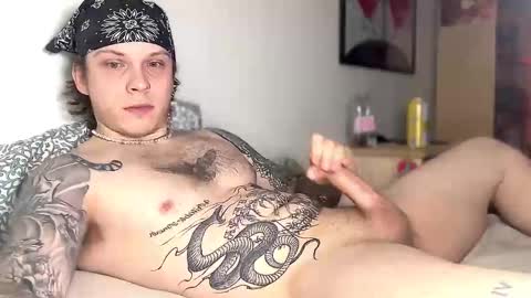 Snapshot of redrumbackwards chatting on December 1, 7:16 pm redrum online show from December 1, 7:16 pm