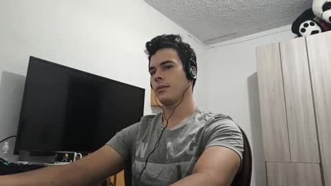 RedsoulReaver online show from March 7, 3:19 am