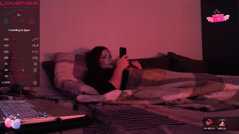 Snapshot of redyari chatting on October 13, 1:40 am Red online show from October 13, 1:40 am