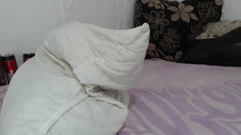 Reea online show from December 1, 9:57 pm