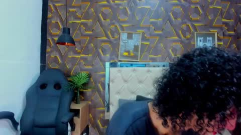 reed_kitty online show from November 27, 1:19 pm