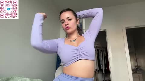 Its Reginaaa  online show from May 27, 12:39 am