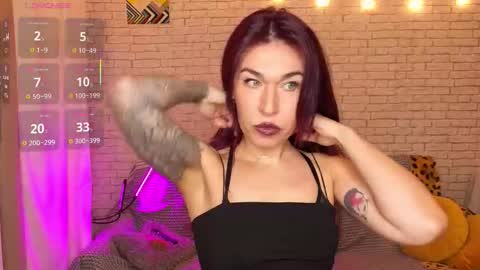 ReginaHawkinss online show from December 17, 10:00 am