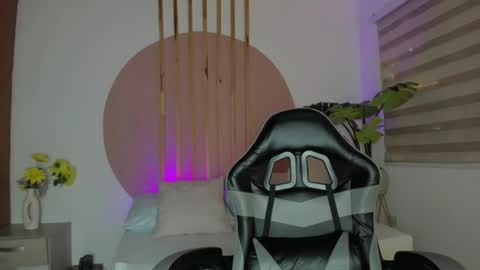 R E I online show from November 11, 12:29 pm