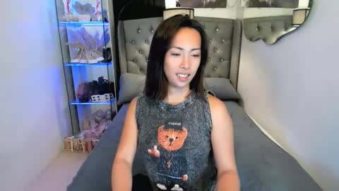 reighnempress online show from March 25, 4:41 am