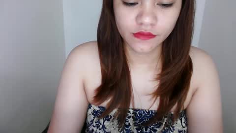 reign2525 online show from February 18, 11:19 pm