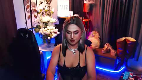 Red Ivy online show from March 15, 11:24 am