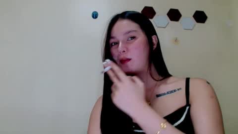 Rei online show from May 26, 2:23 pm