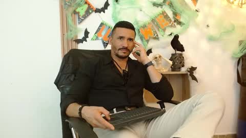   REIKO  online show from October 15, 8:31 pm