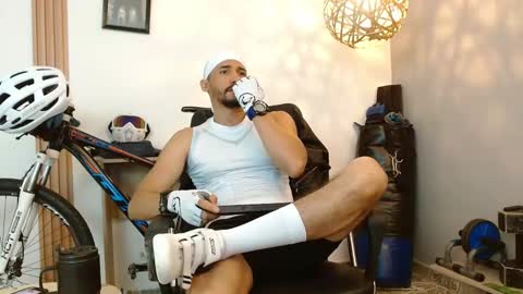   REIKO  online show from September 18, 3:05 pm