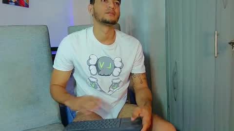 paola online show from September 25, 2:02 pm