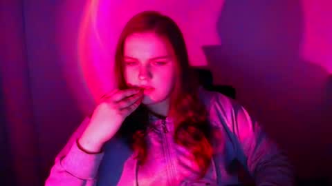 Reina online show from December 21, 12:33 pm