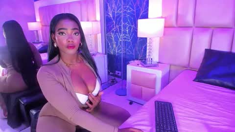 Miah online show from November 28, 12:12 pm