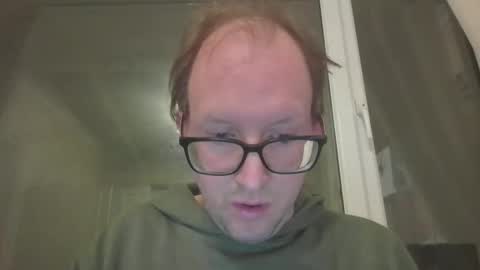 Snapshot of relaxnchat41 chatting on October 21, 12:05 am relaxnchat41 online show from October 21, 12:05 am
