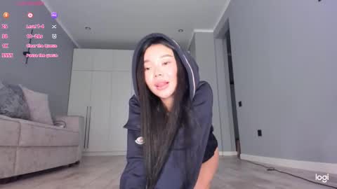 Ren online show from February 22, 4:05 am