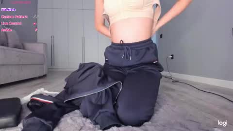 Ren online show from February 23, 4:25 am