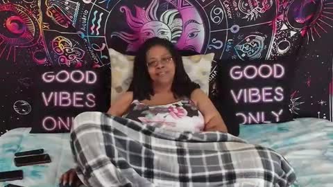 RenaeCumsAlot online show from February 3, 7:18 pm