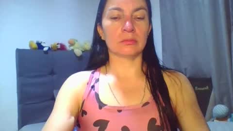 renata_hot1 online show from May 2, 1:00 am