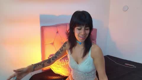 renata_velvet online show from March 5, 11:41 am
