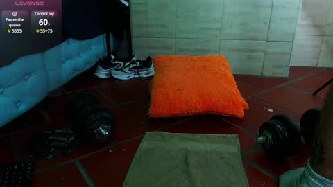 R E N E  online show from January 18, 10:06 am