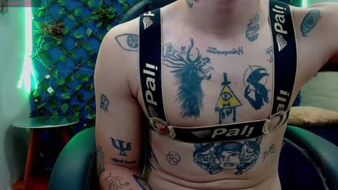 R E N E  online show from January 21, 6:54 am