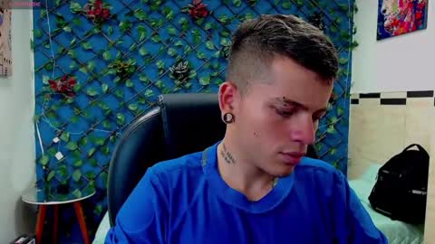 R E N E  online show from February 18, 4:15 am